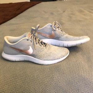 Nike flex contact sneakers